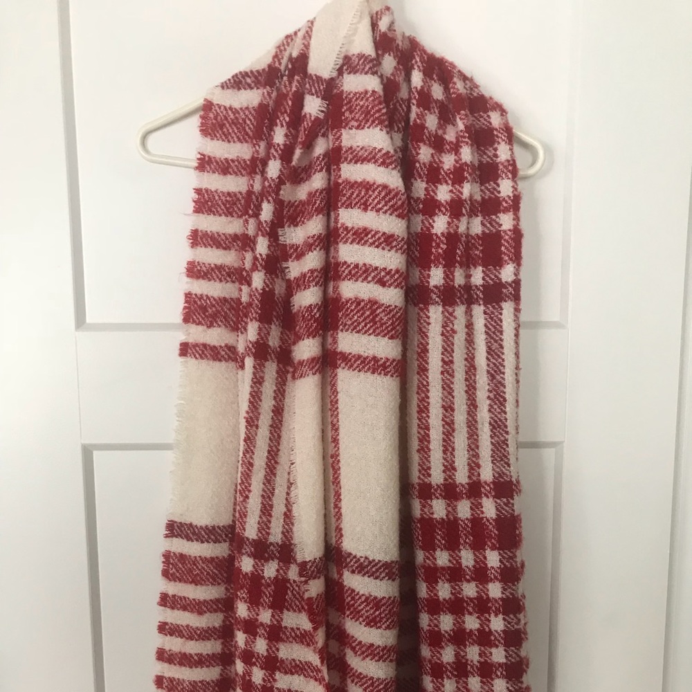 Scarf / shawl